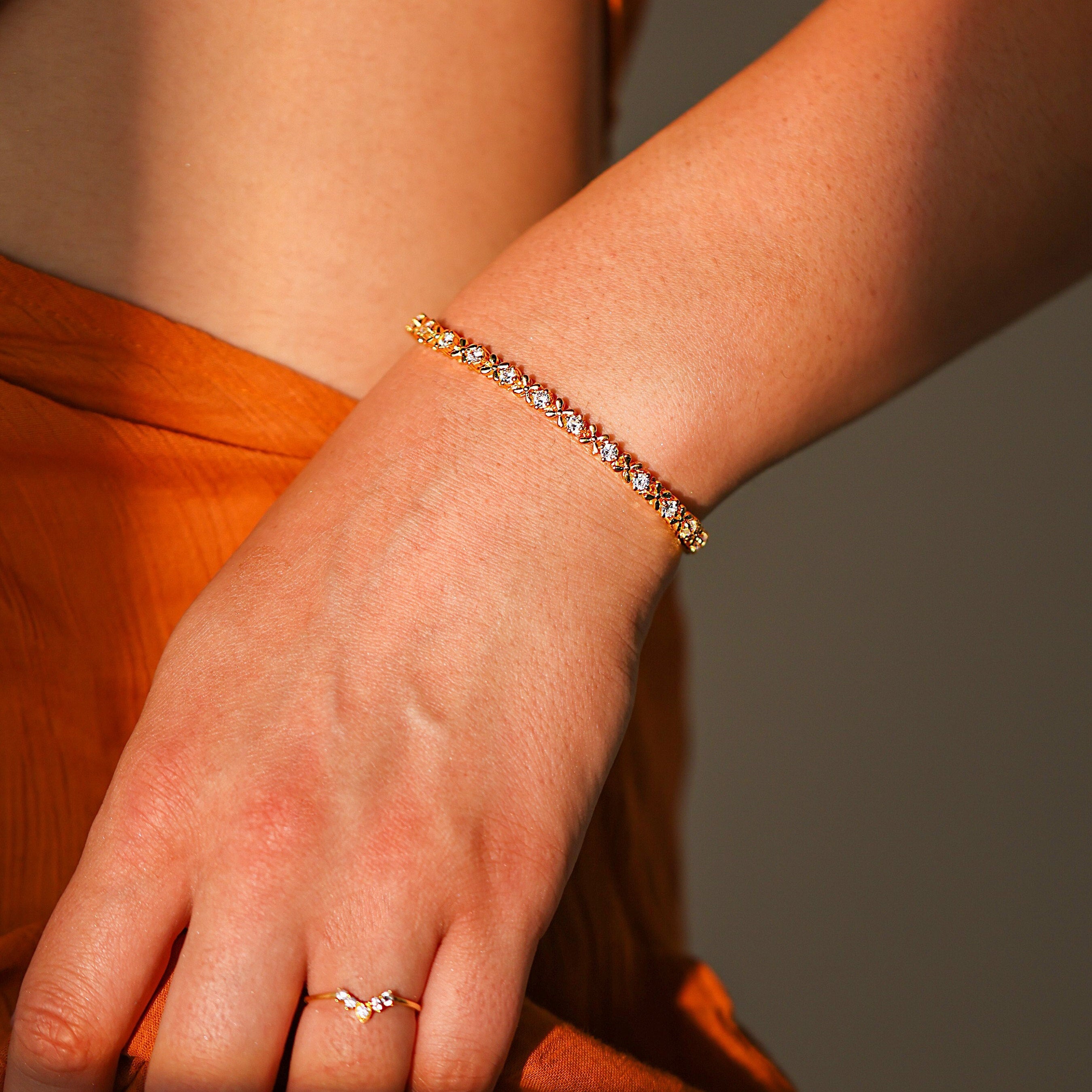 Natural Diamond Tennis Flower Bracelet - GeumJewels