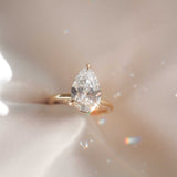 Herzförmiger Diamant Eternity Ring, 0.25 Karat pro Stein