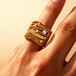 Wavy Diamond Starry Solid Gold Ring - GeumJewels
