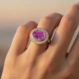 Elongierter ovaler rosa Saphir-Halo-Diamant-Twisted-Ring im Vintage-Stil