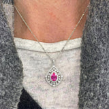 Colgante con diseño de gota de zafiro rosa y diamante, inspirado en el Art Déco