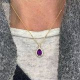 Amethyst-Tropfenanhänger mit Diamant-Halo