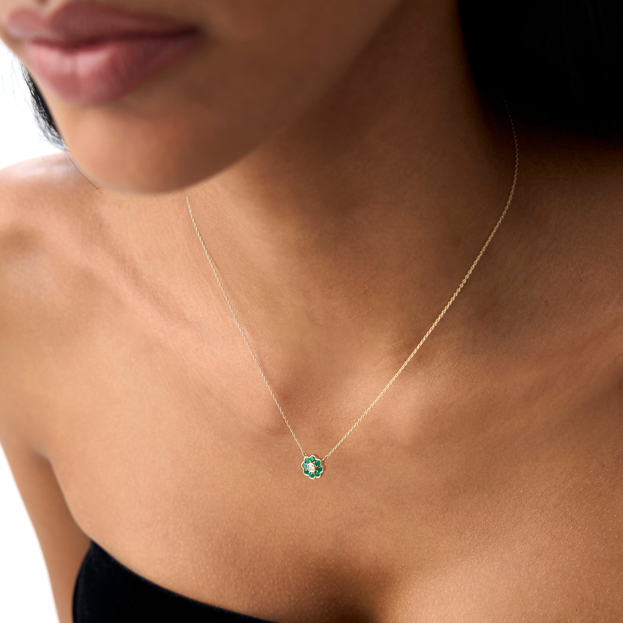 14K Bezel Setting Emerald Flower Diamond Necklace - GeumJewels