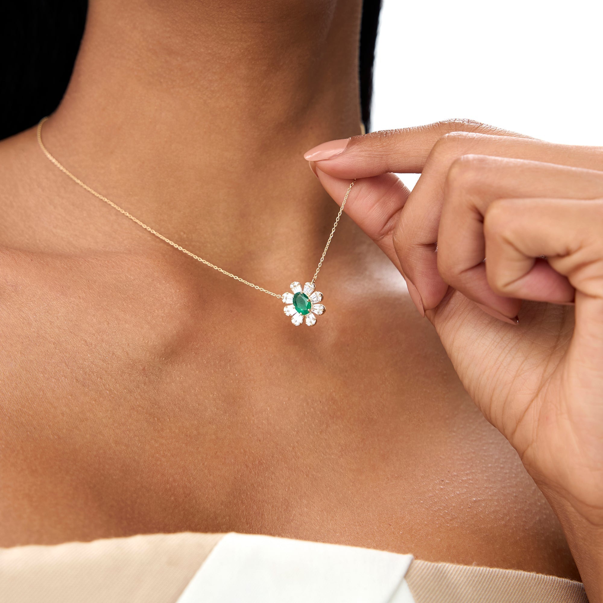 14k Oval Shape Emerald Necklace with Baguettes - GeumJewels