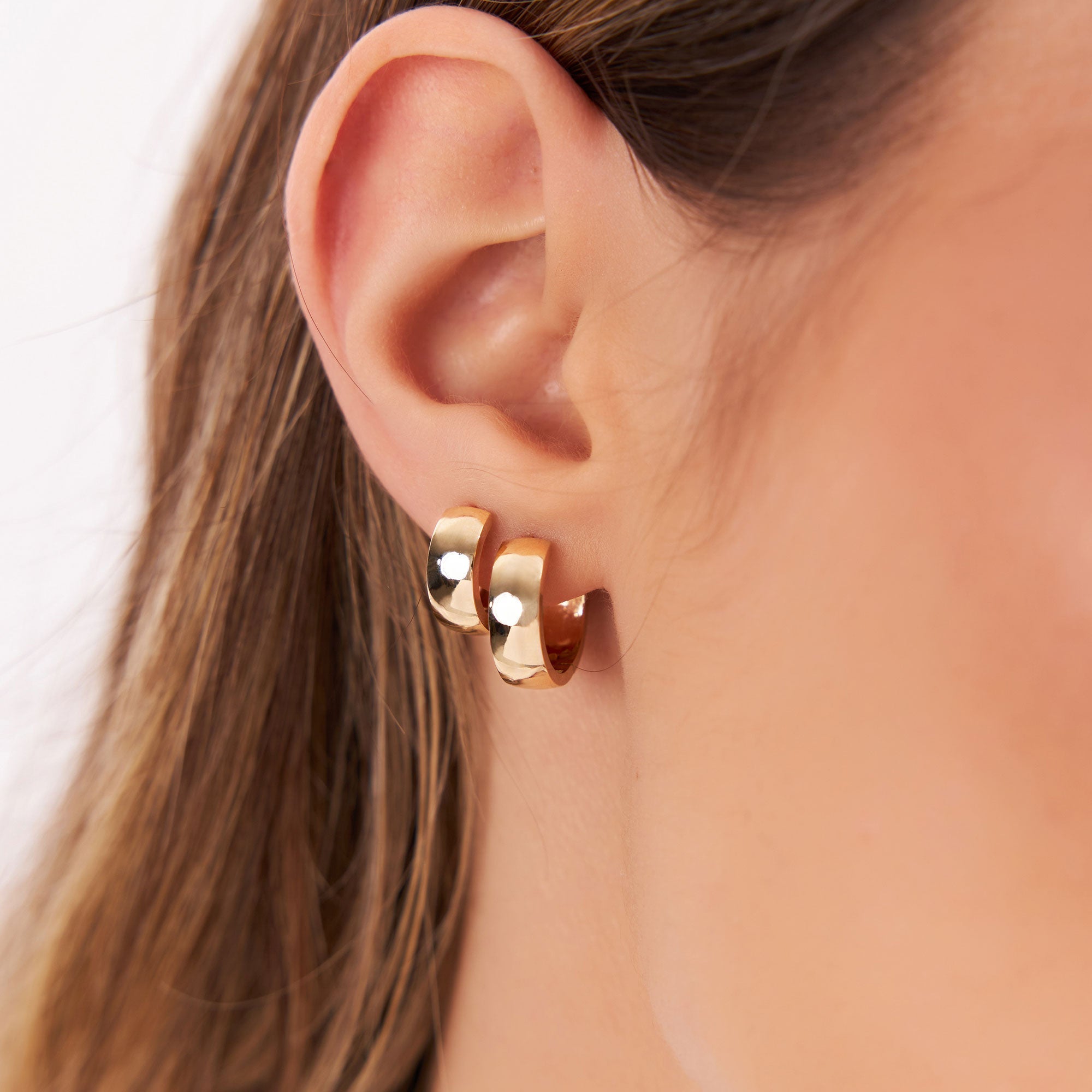 14K Chunky Gold Huggies - GeumJewels