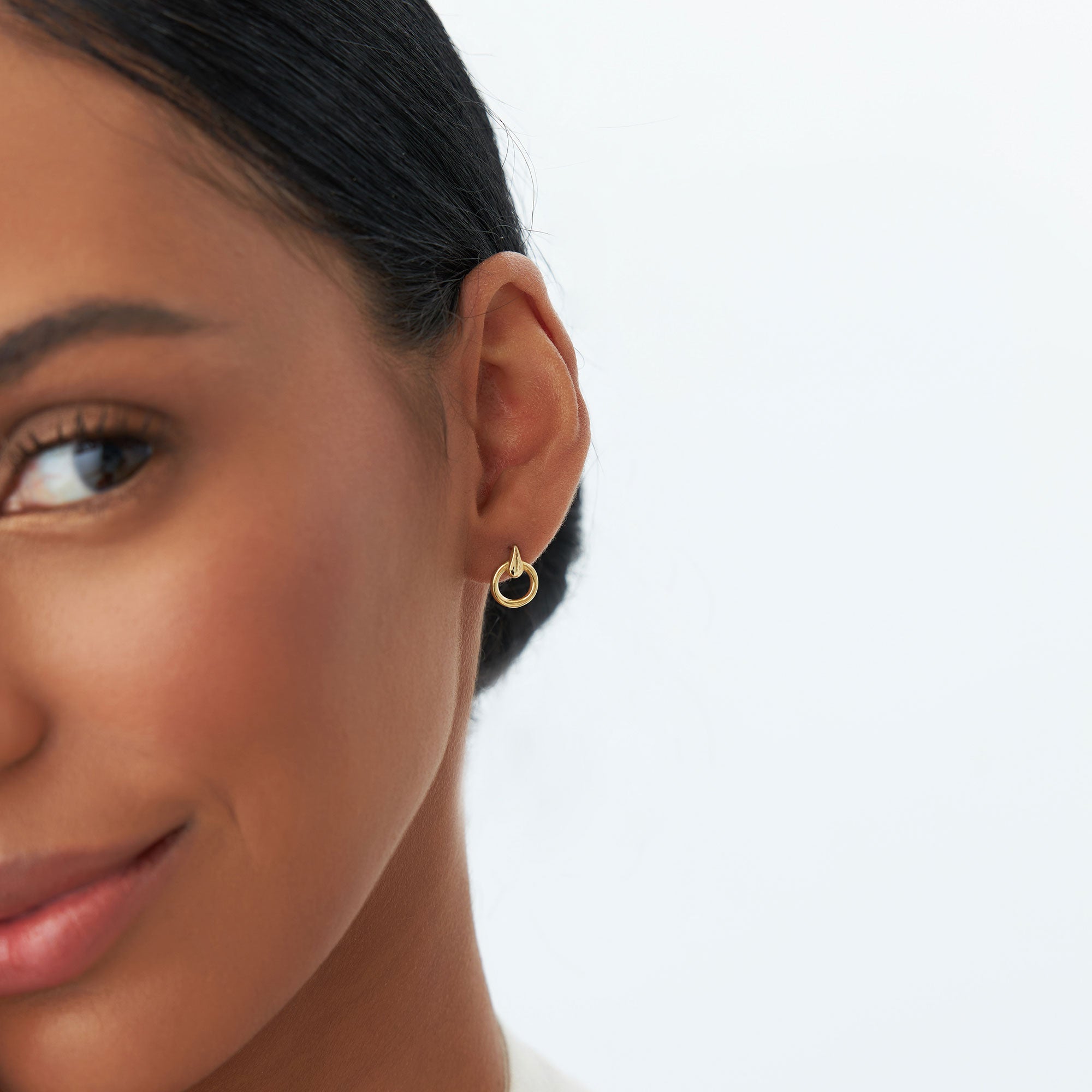 14k Dainty Circle Drop Earrings - GeumJewels
