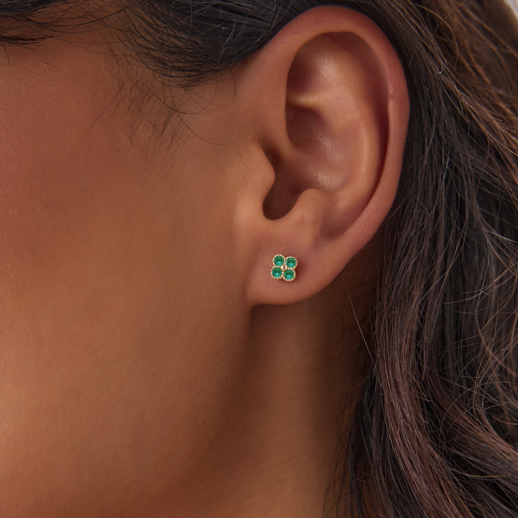 14k Emerald Clover Beaded Studs - GeumJewels