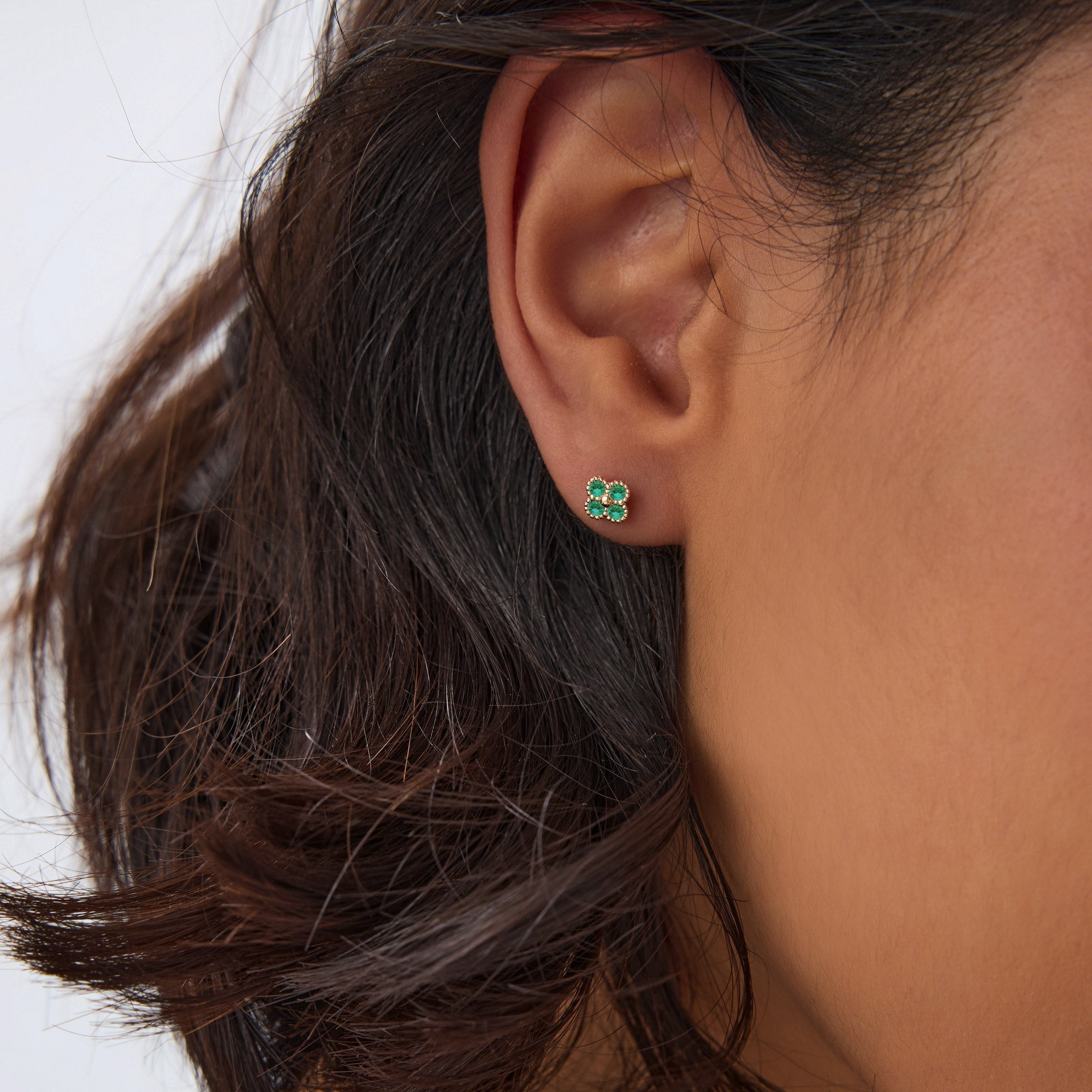 14k Emerald Clover Beaded Studs - GeumJewels