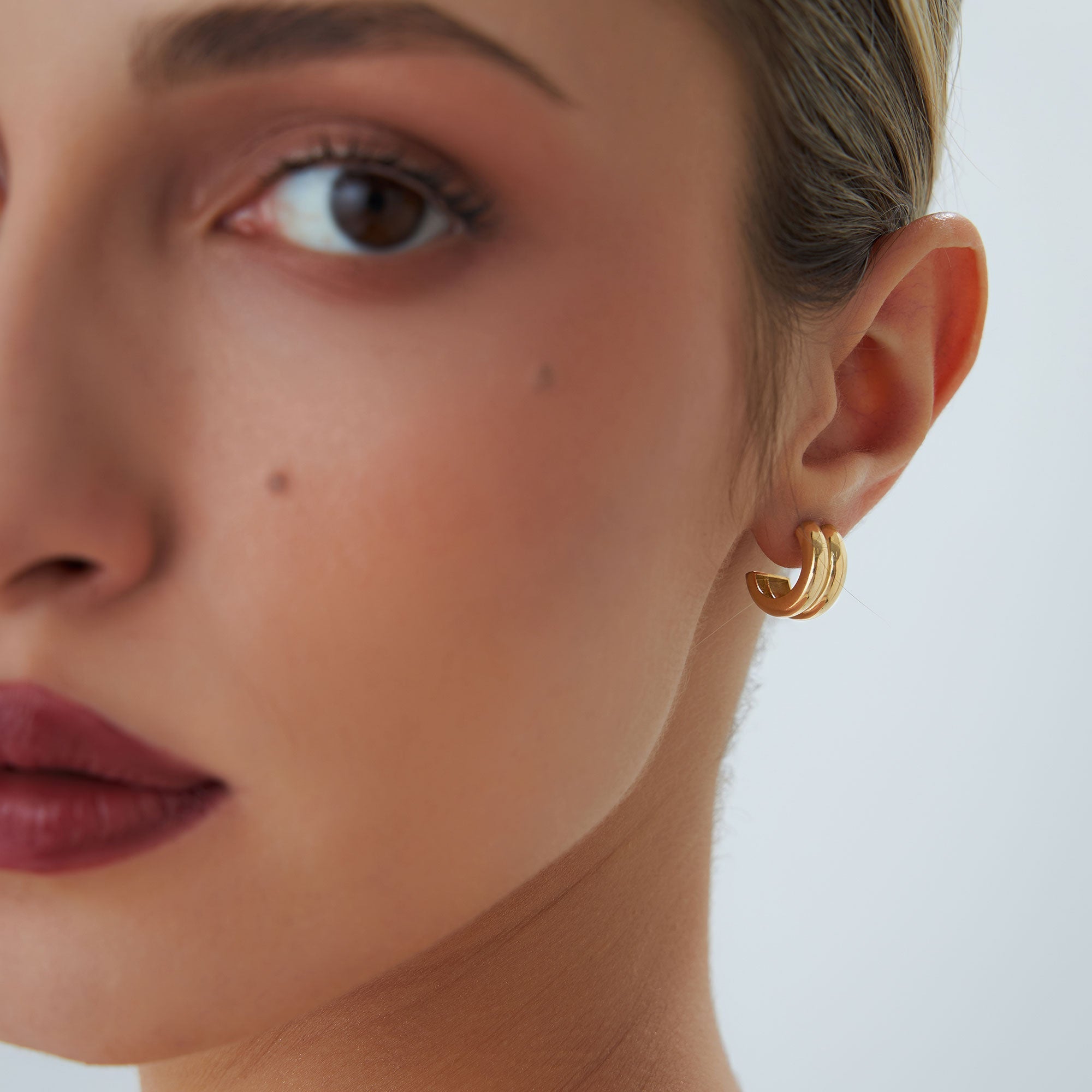 14k Solid Gold Twin C Hoops - GeumJewels