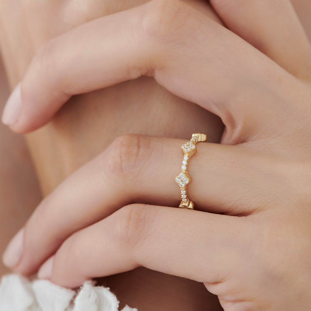 14k Full Eternity Clover Diamond Ring - GeumJewels