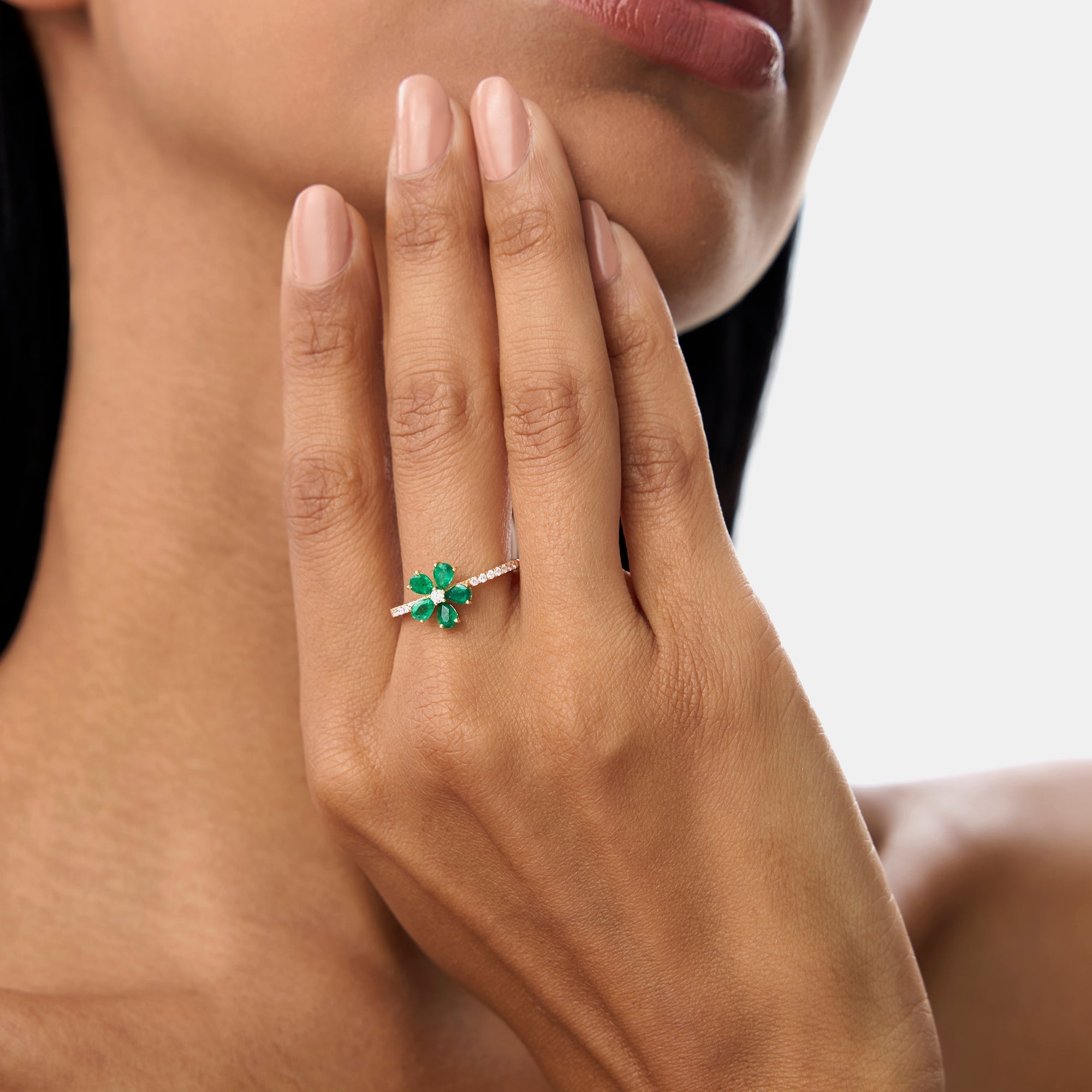 14K Five-Leaf Emerald and Diamond Ring - GeumJewels