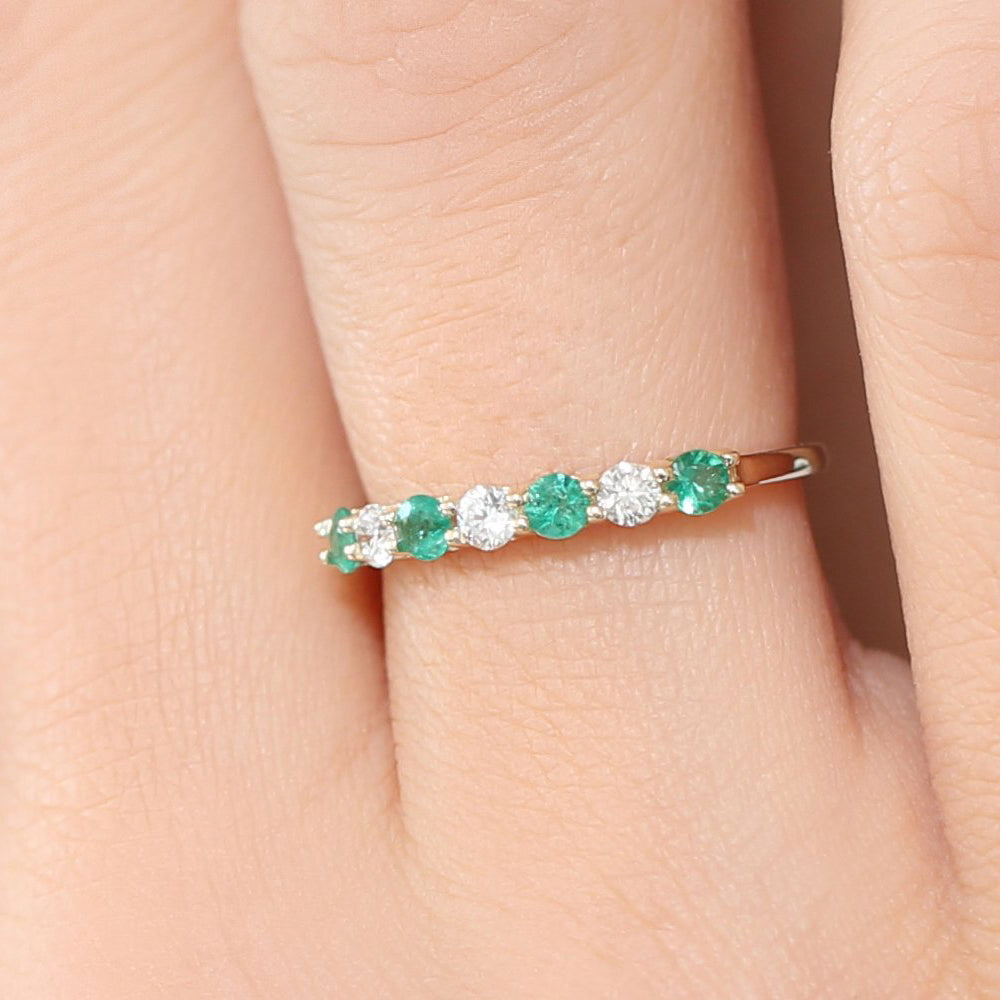 14K Gold Alternating Emerald and Diamond Wedding Band - GeumJewels