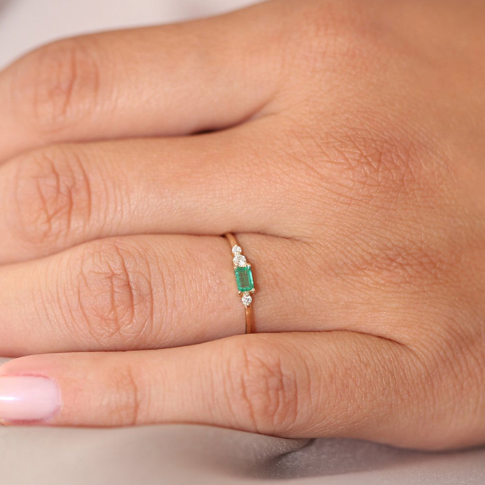 14k Gold Baguette Emerald Diamond Ring - GeumJewels