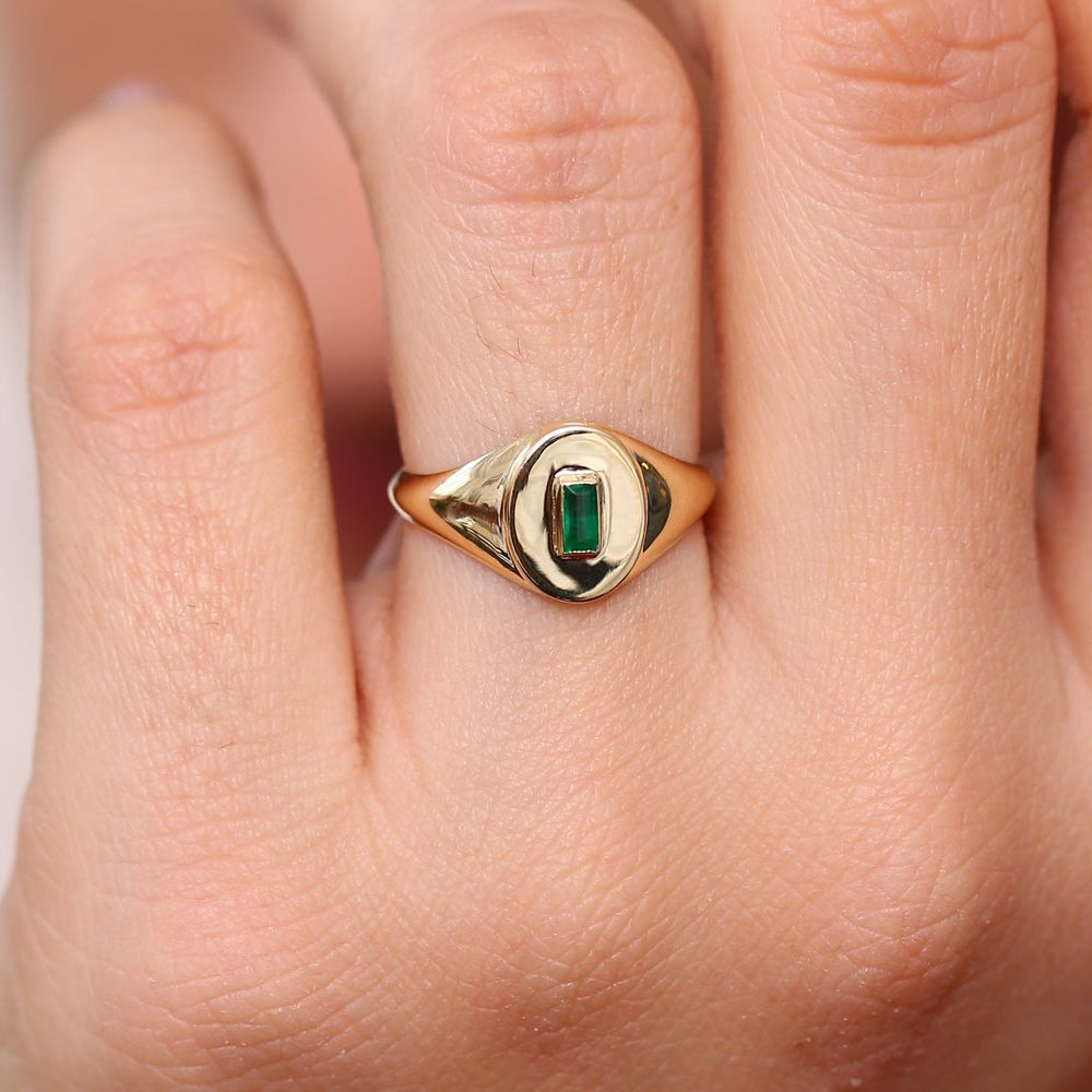 14k Gold Baguette Emerald Signet Ring - GeumJewels