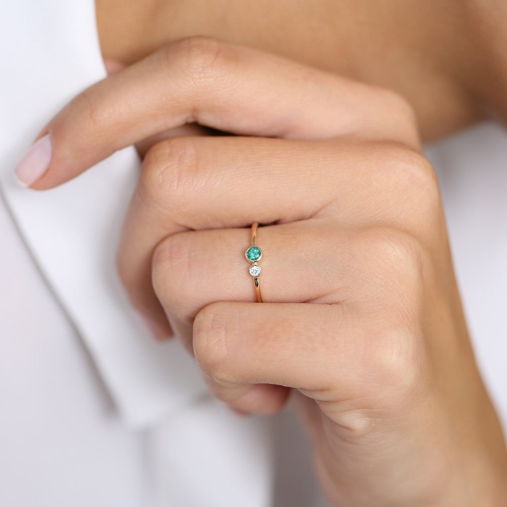 14K Gold Bezel Setting Emerald and Diamond Ring - GeumJewels