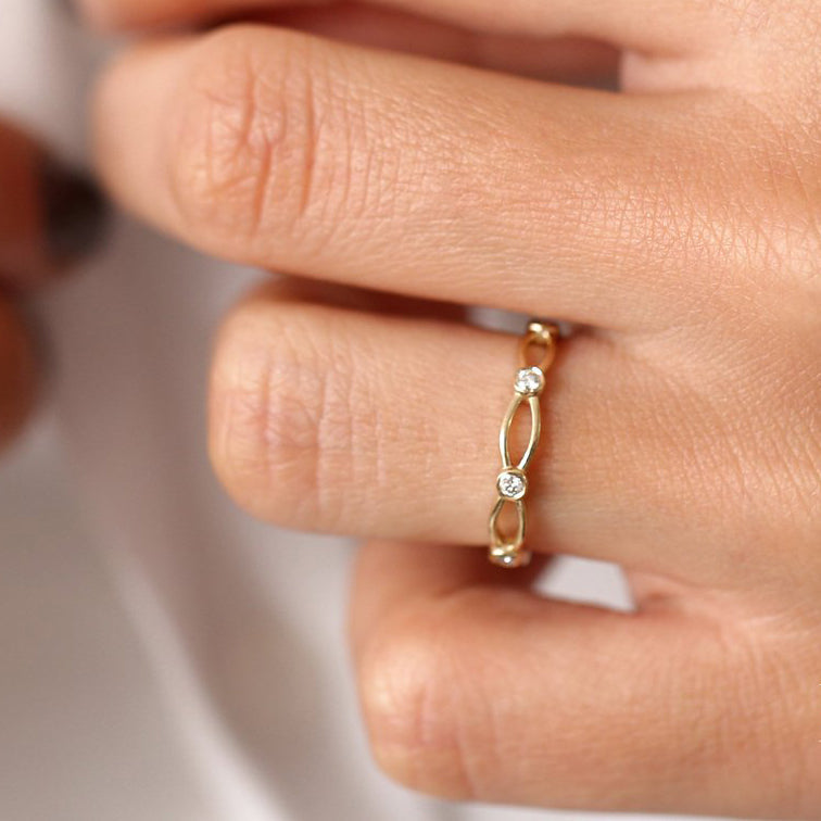 14K Gold Bezel Setting Unique Diamond Wedding Band - GeumJewels