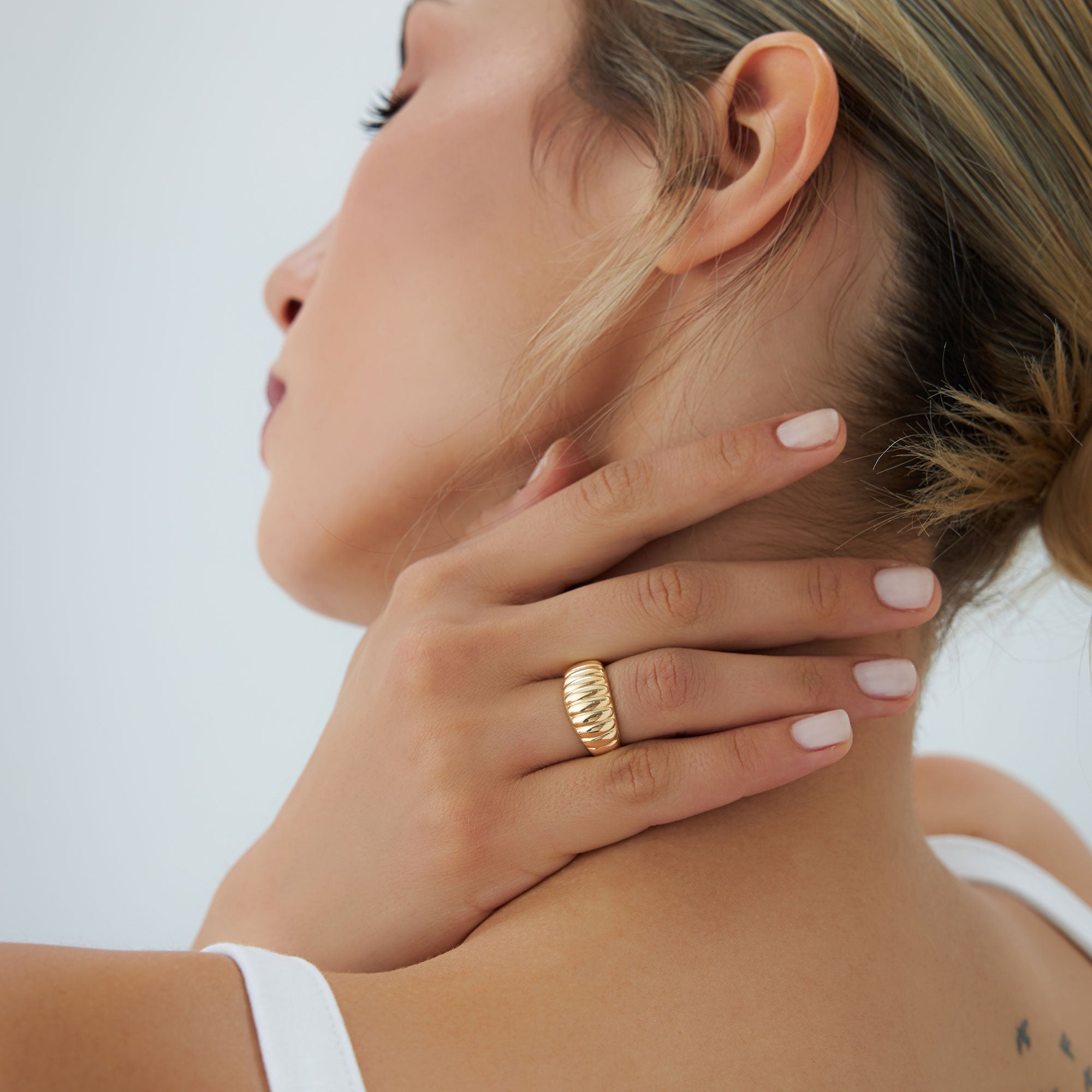 14k Gold Chunky Ribbed Statement Ring - GeumJewels