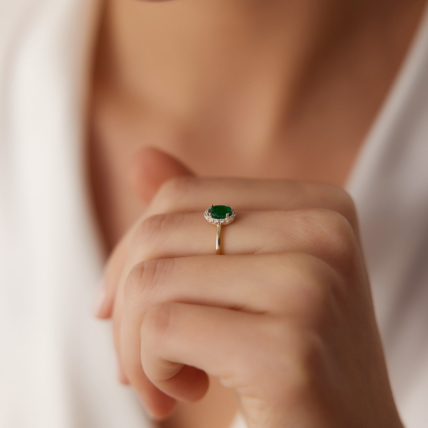 14K Gold Oval Cut Emerald Halo Diamond Ring - GeumJewels