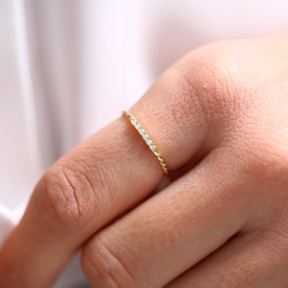 14K Gold Twisted Diamond Wedding Band - GeumJewels