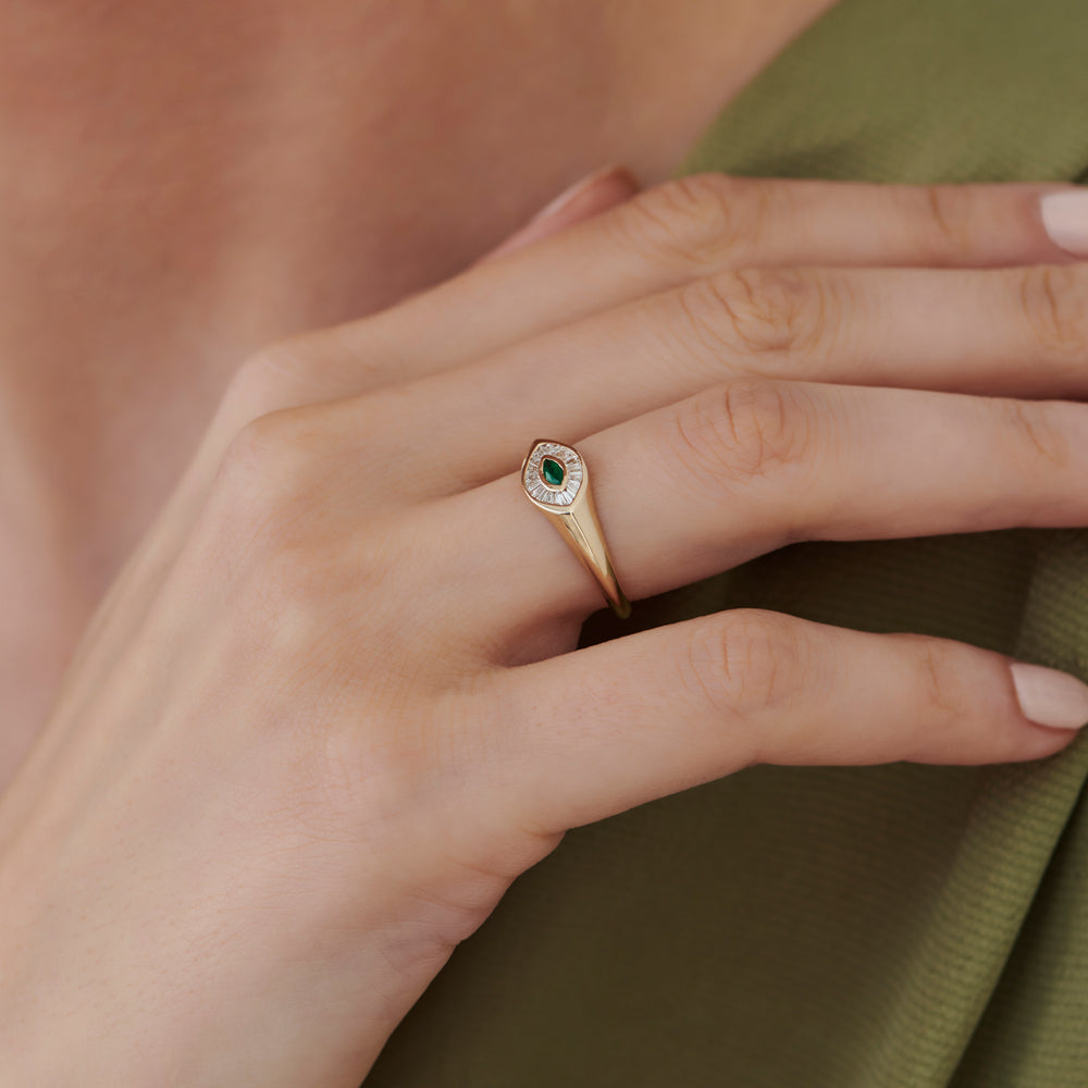 14k Marquise Shaped Emerald and Baguette Diamond Ring - GeumJewels
