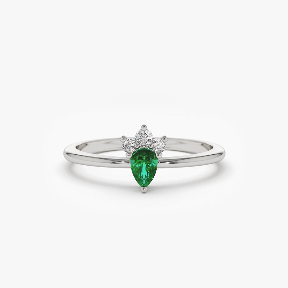 14k Mini Emerald and Diamond Ring - GeumJewels
