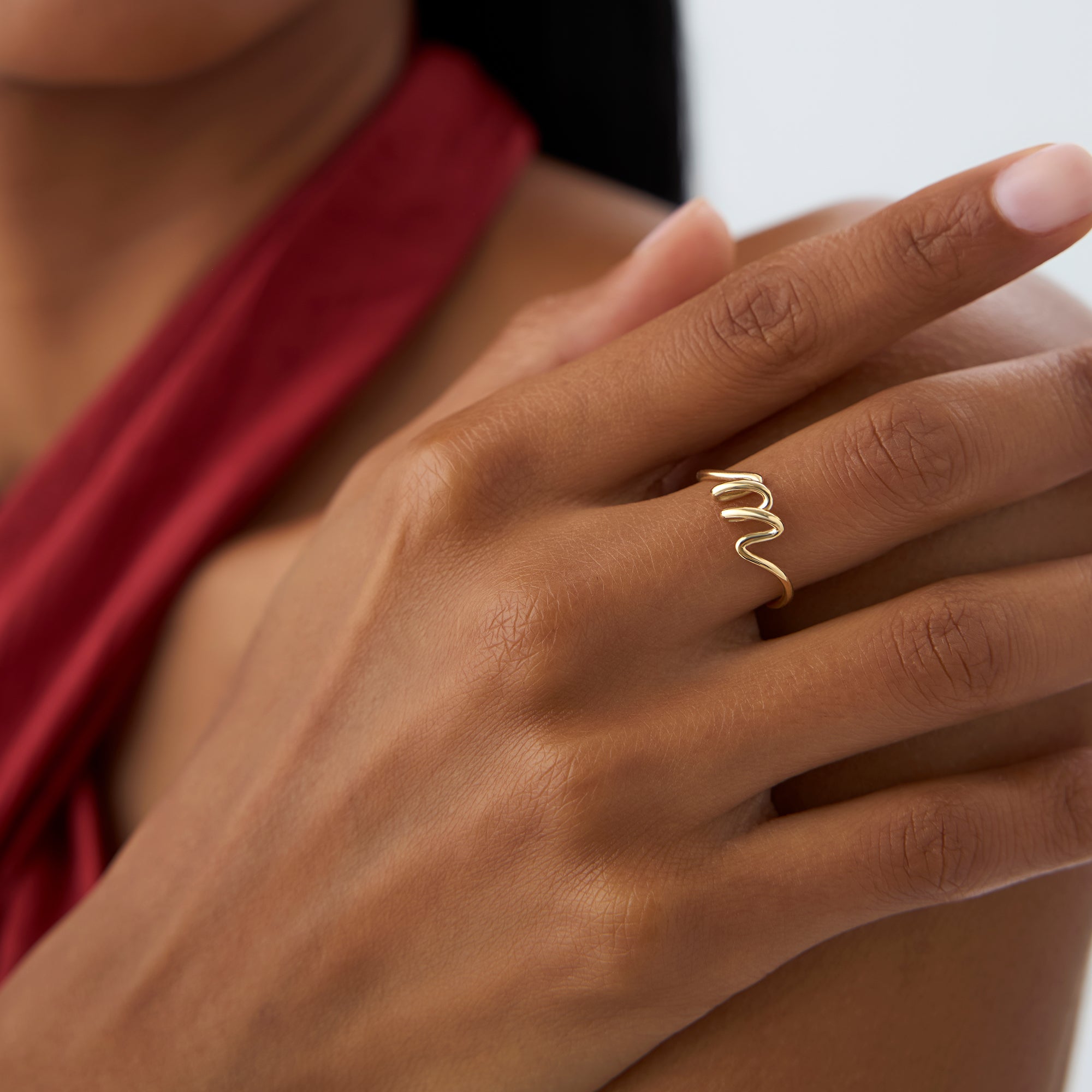 14K Minimalist Wire Letter Ring - GeumJewels