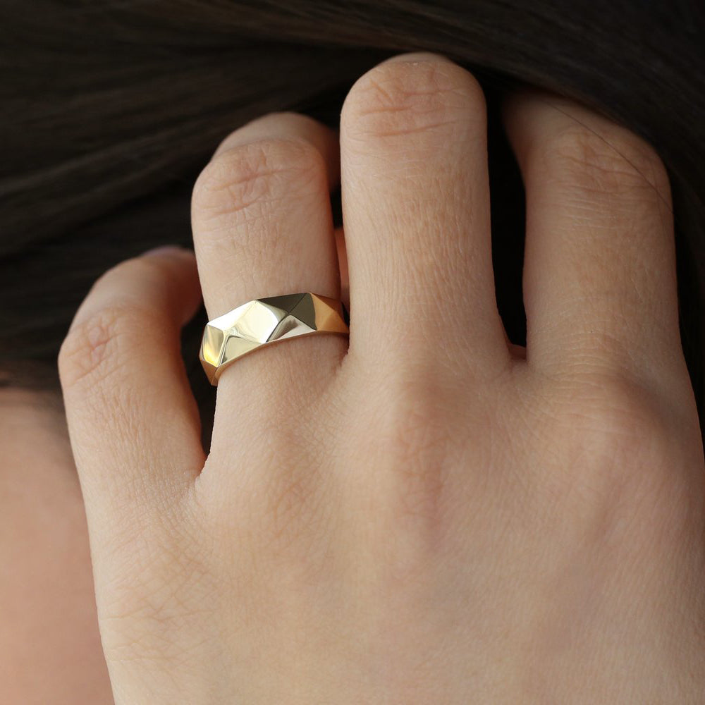 14k Pattern Bold Statement Ring - GeumJewels