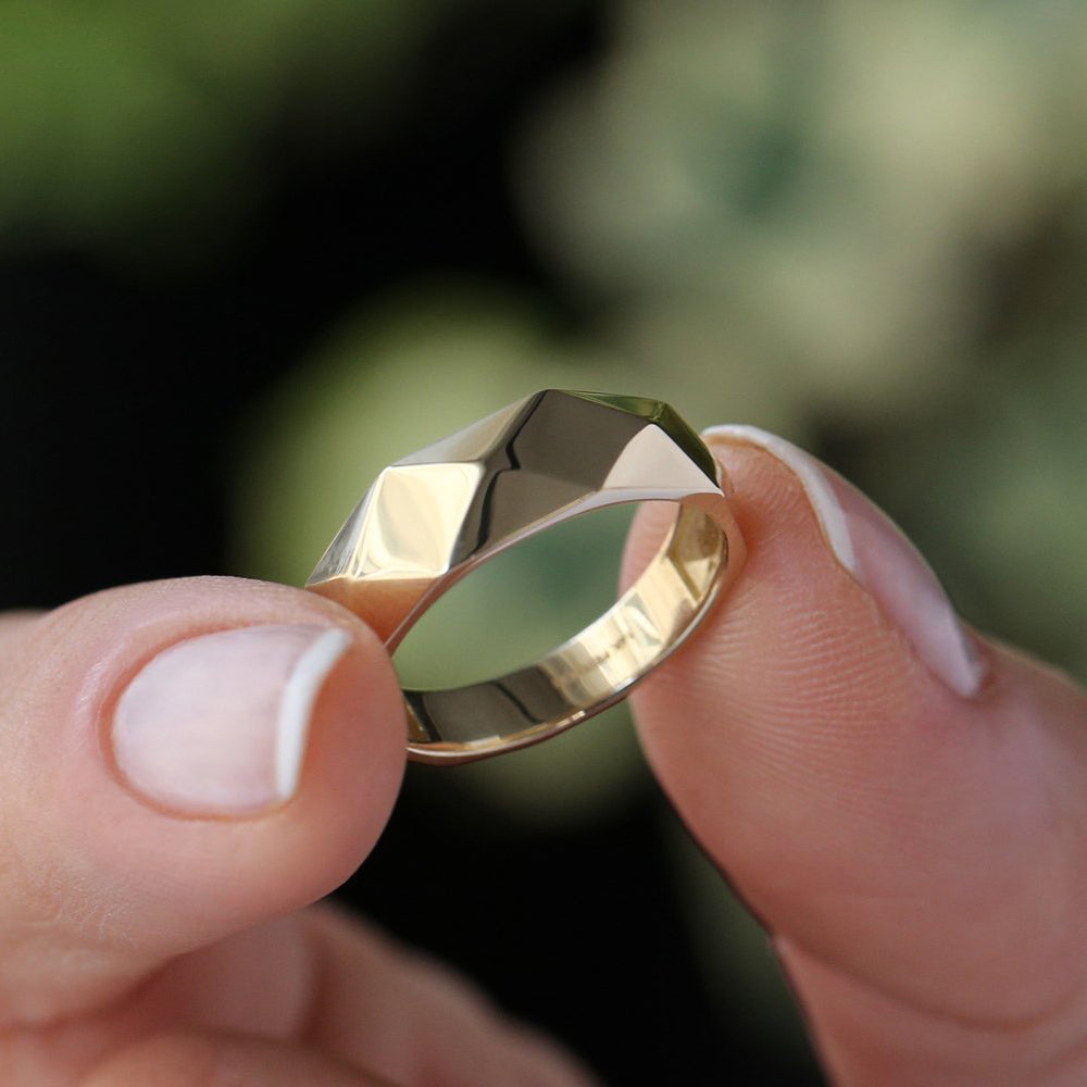 14k Pattern Bold Statement Ring - GeumJewels
