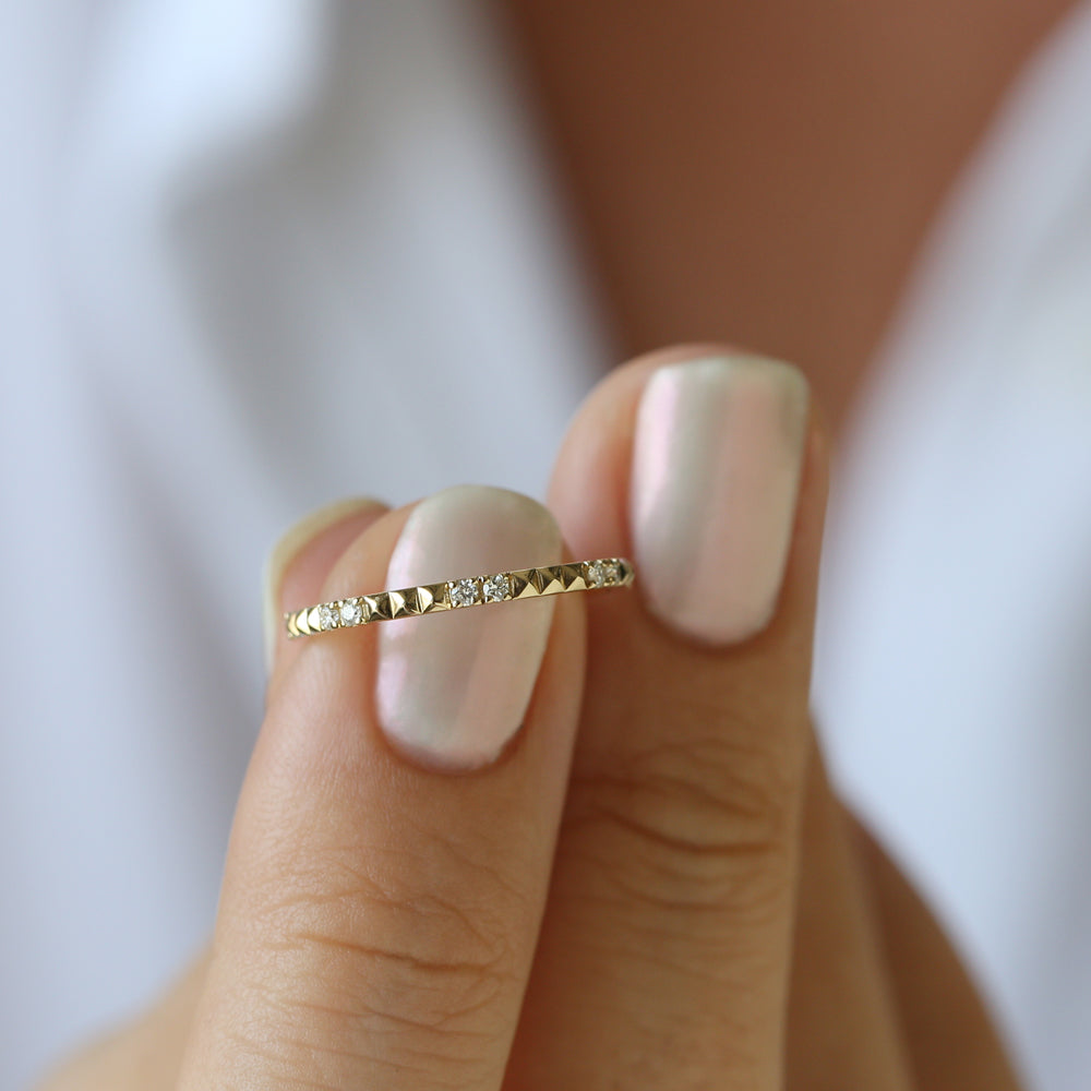 14K Pyramid Diamond Eternity Ring - GeumJewels
