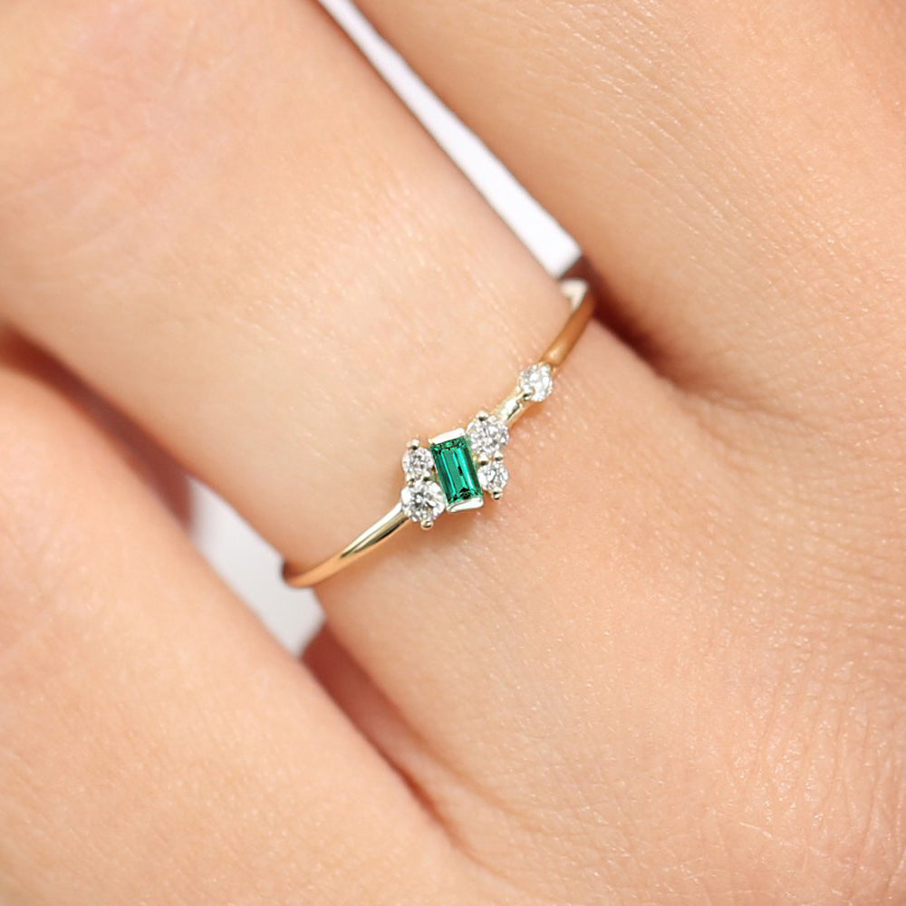 14k Slanted Baguette Emerald Ring - GeumJewels