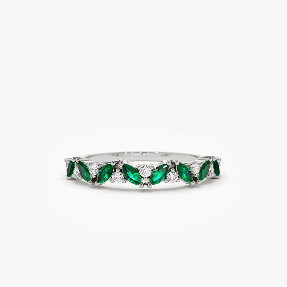 14k Slanted Emerald and Round Diamond Ring - GeumJewels