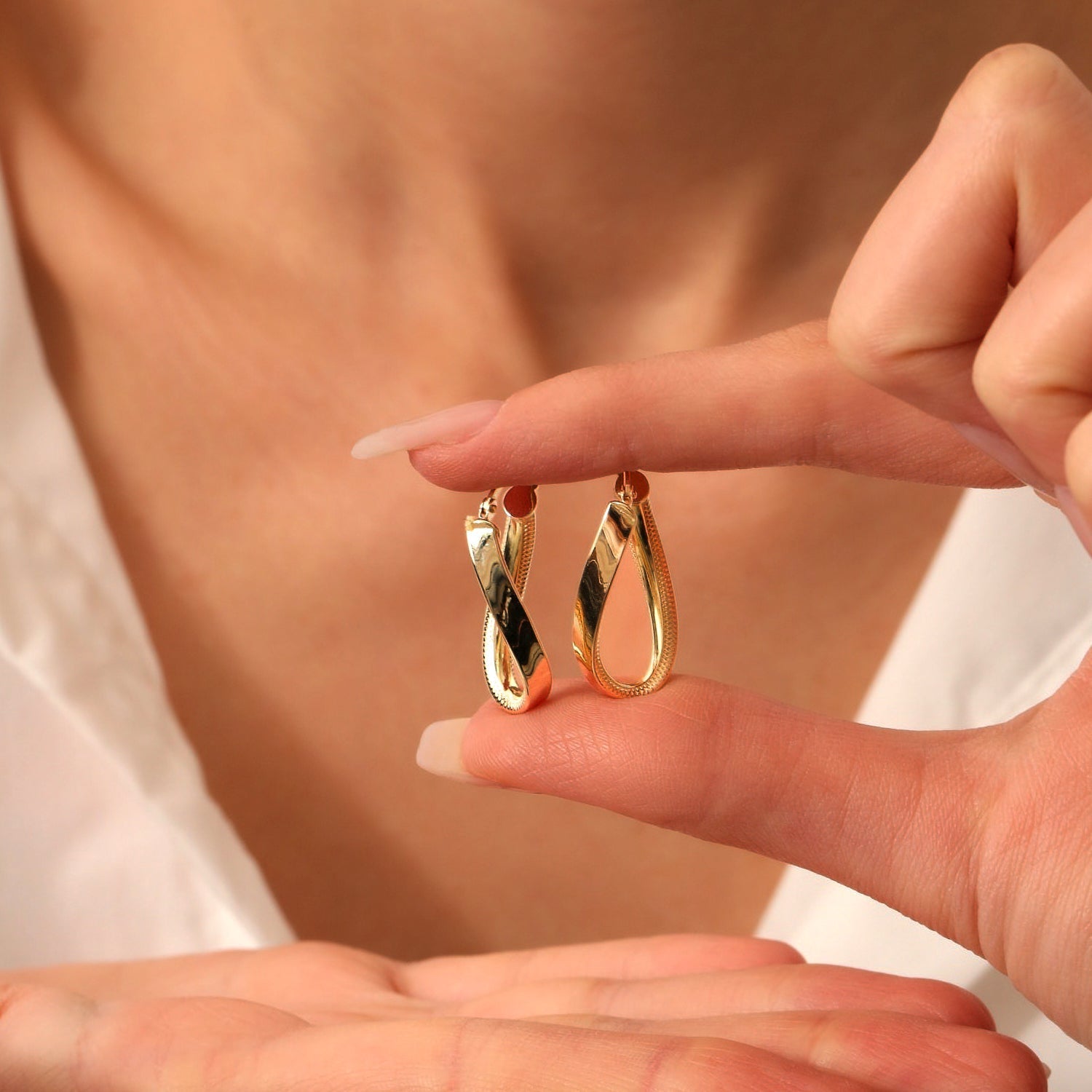 14k Unique Style Latch Back Gold Hoop Earrings - GeumJewels