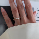 Minimal Wavy Diamond Band
