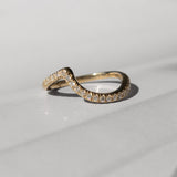 Minimal Wavy Diamond Band