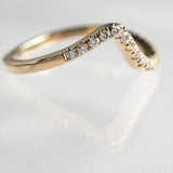 Minimal Wavy Diamond Band