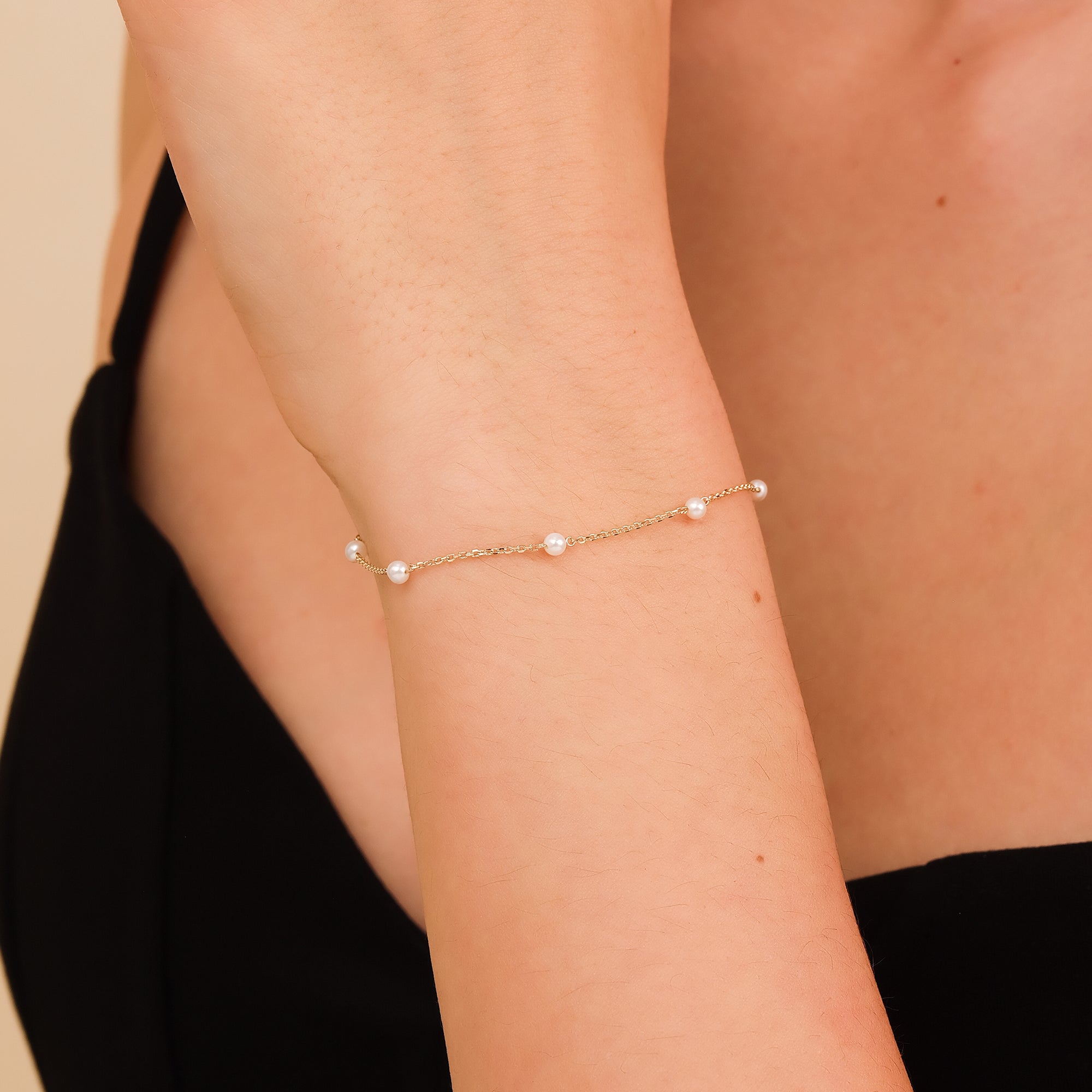 Pearl Station Bracelet - GeumJewels