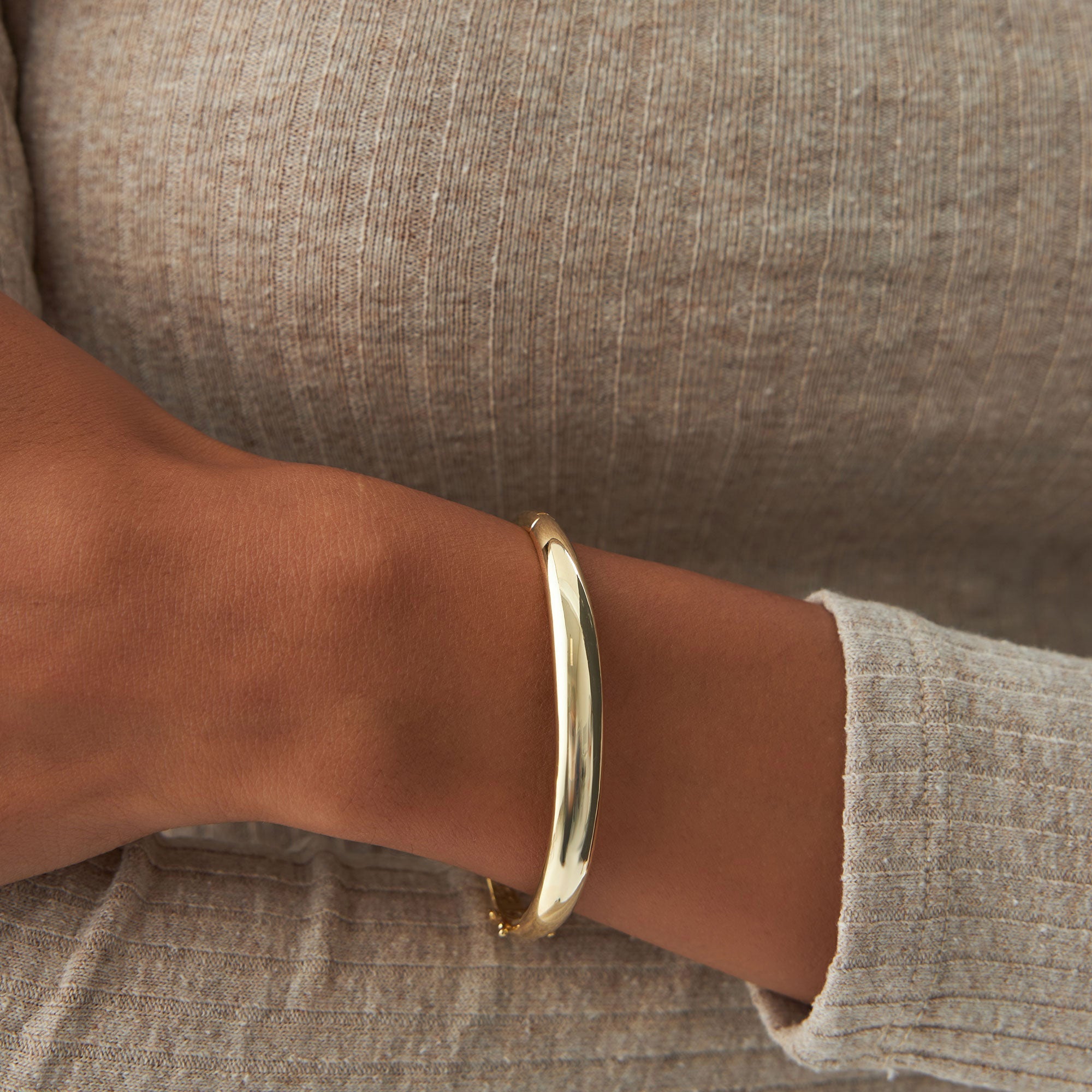 14K 7.5MM Classic Dome Gold Bangle Bracelet - GeumJewels