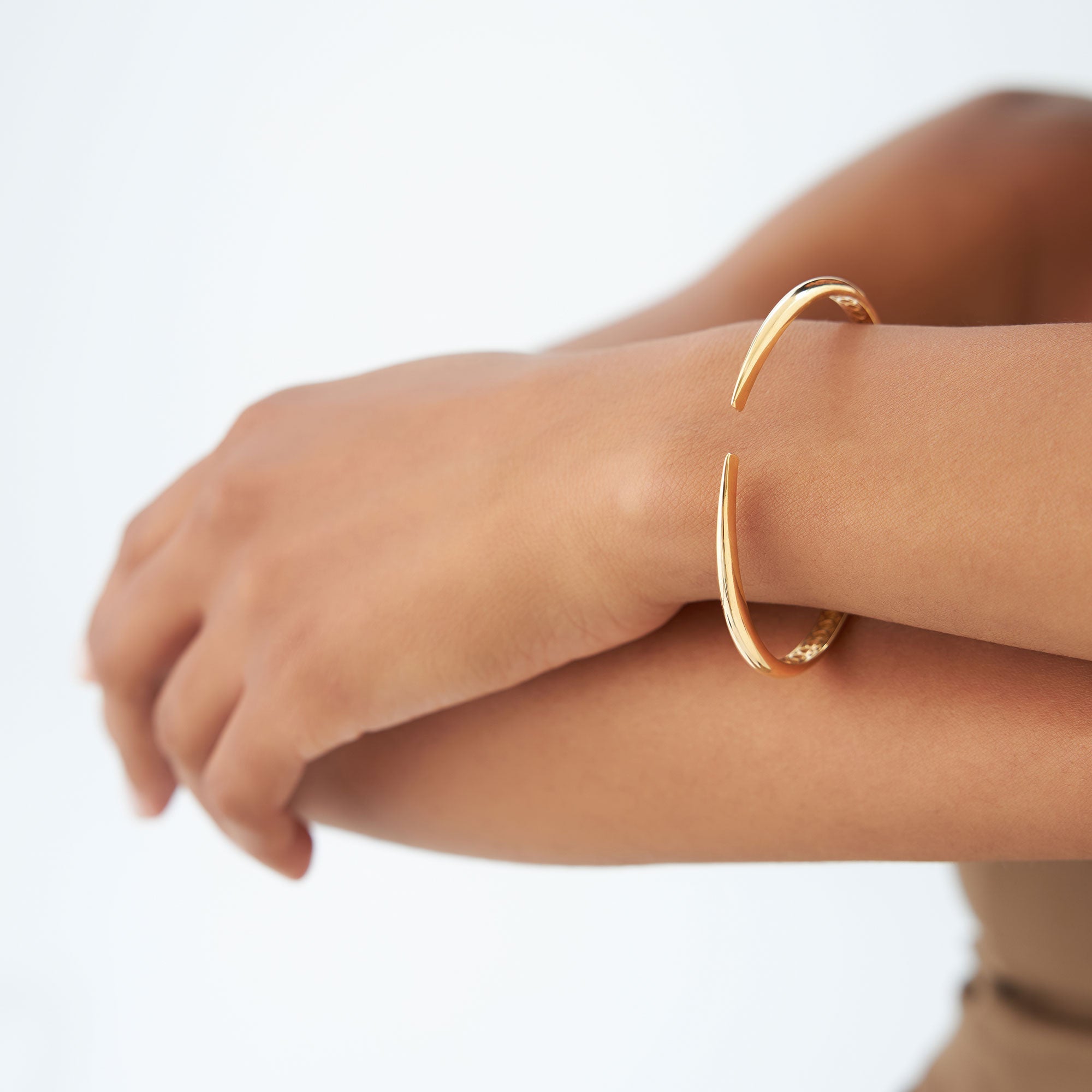 14k Gold Claw Cuff Bangle Bracelet - GeumJewels