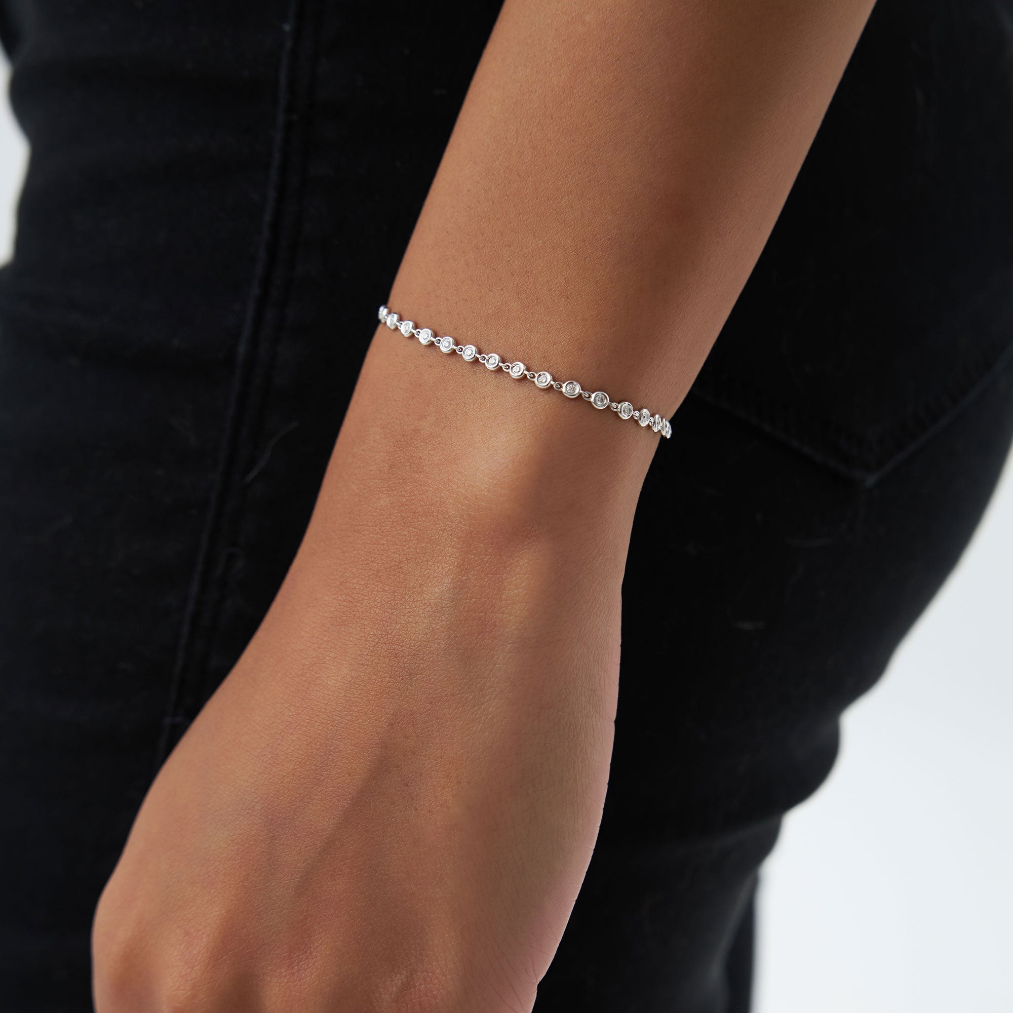 14K Gold Bezel Setting Diamond Tennis Bracelet - GeumJewels