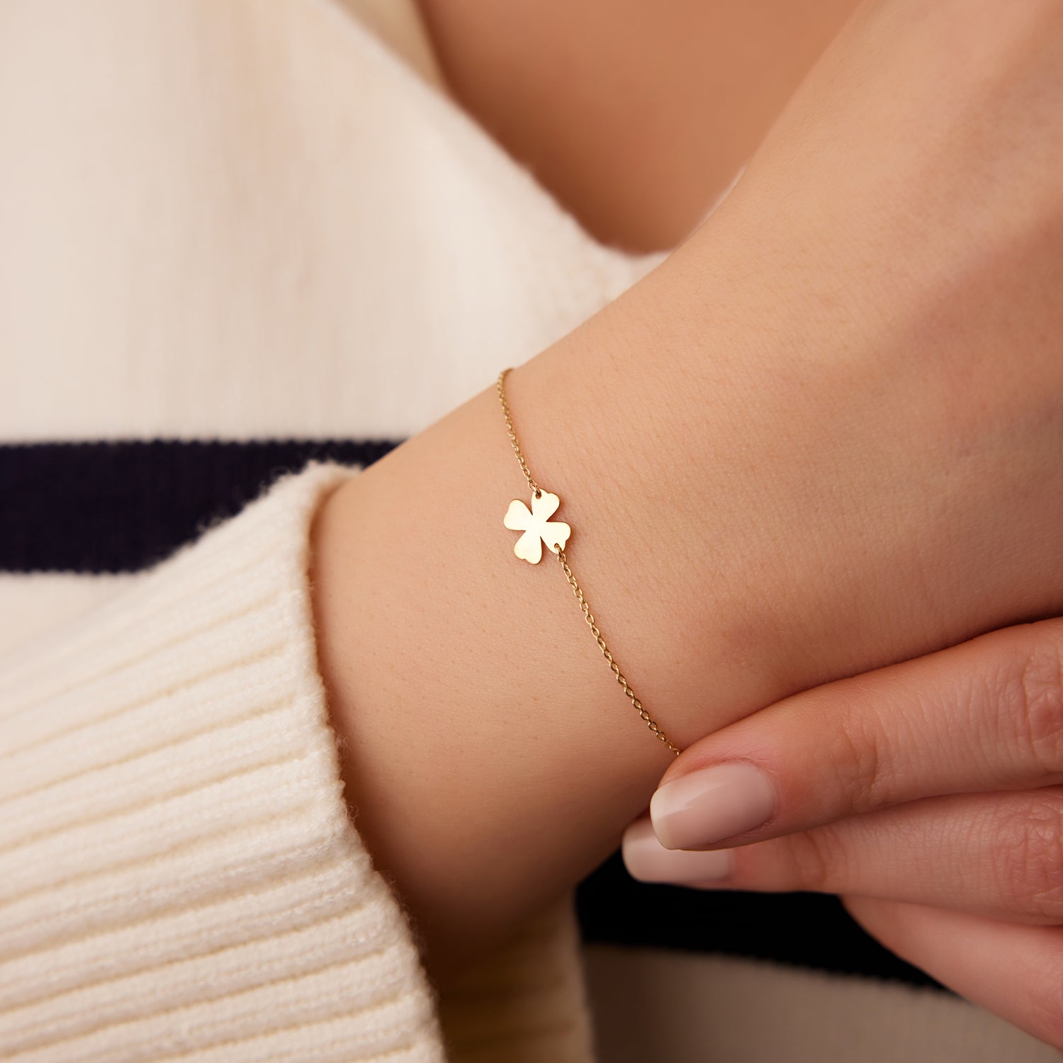 14K Gold Four Leaf Clover Charm Bracelet - GeumJewels