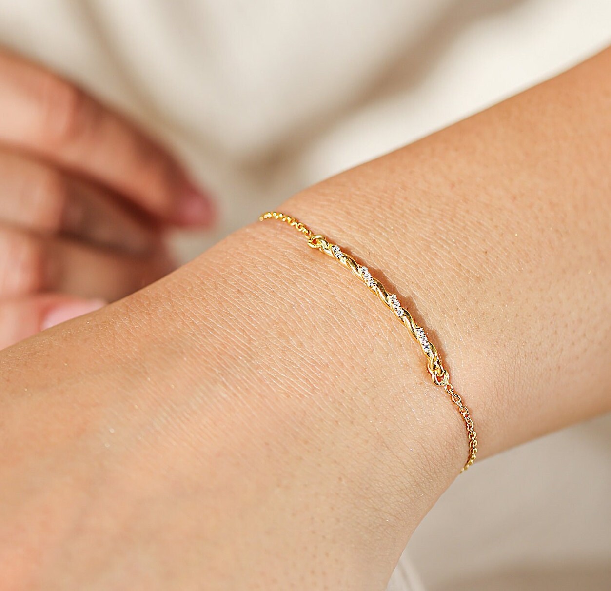 Dainty Diamond Bracelet / 14k Solid Gold Bracelet / Minimalist 