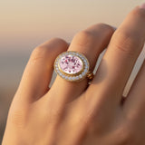 Vintage-Stil Länglicher Ovaler Morganit Halo Diamant Verdrehter Ring