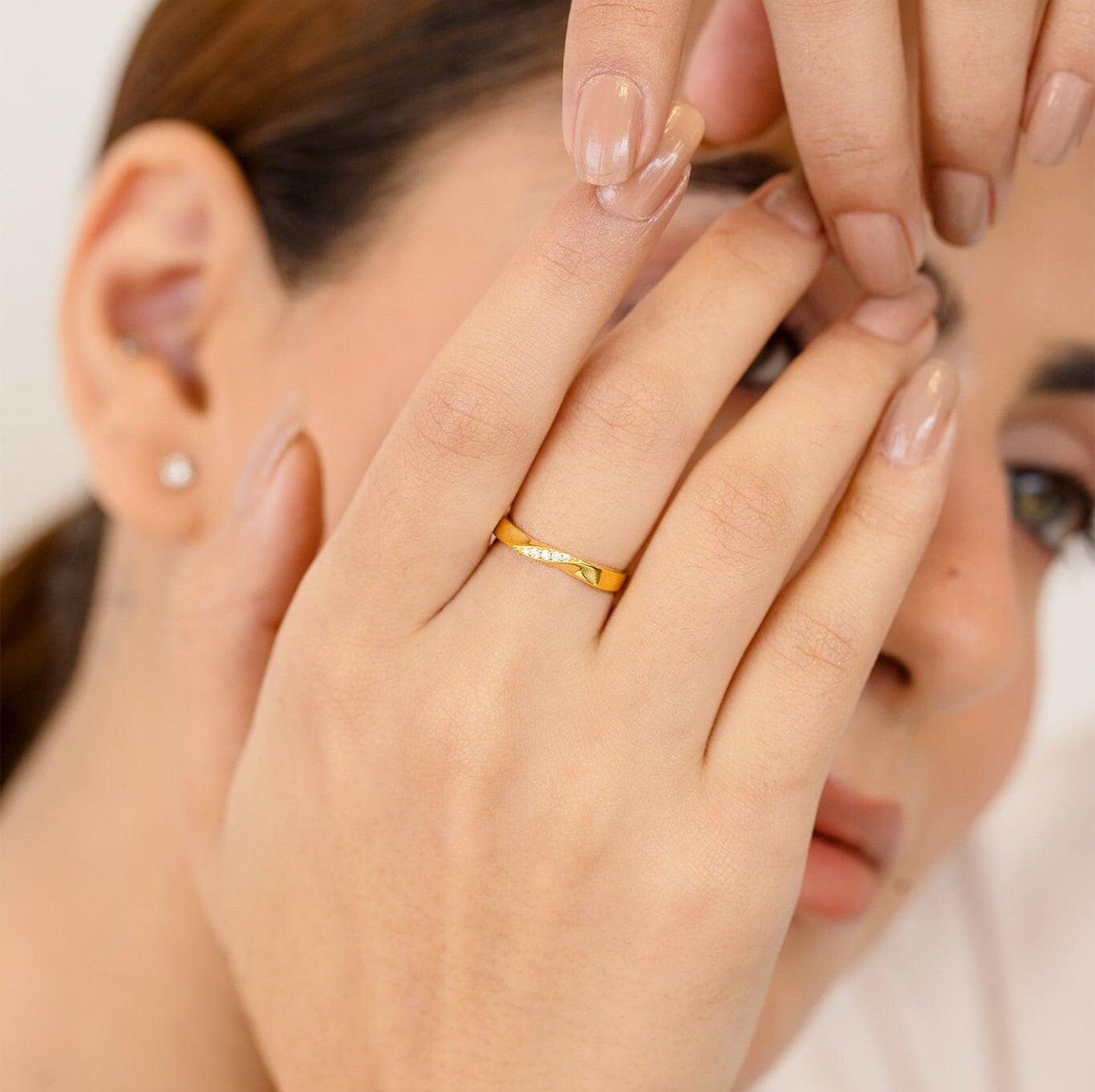 Elegant Diamond Gold Ring – GeumJewels